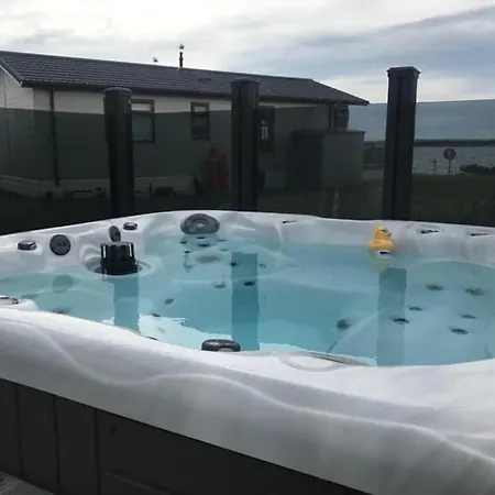 Lakeside Escape *