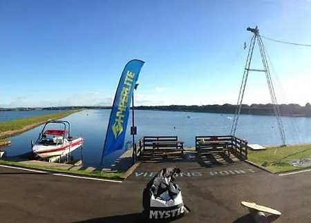 Lakeside Escape Дом отдыха